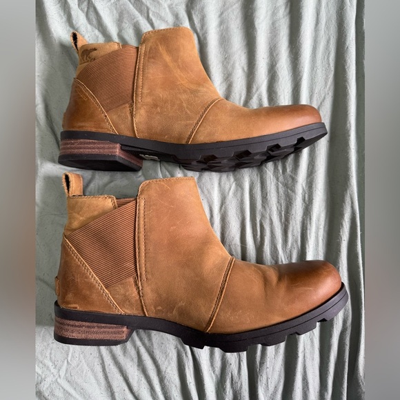 Sorel Women's Emelie Chelsea Boot Light and HeavyRain Waterproof Camel Brown 9.5 - Picture 5 of 8